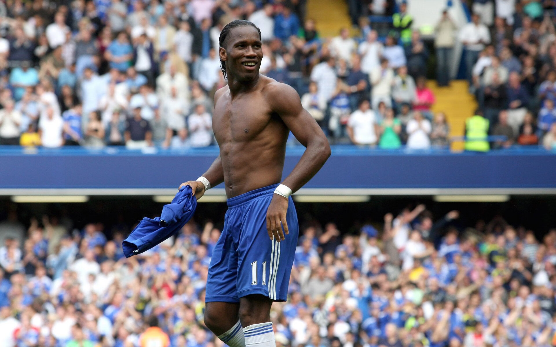 俱乐部赞助协议延长 稳定财务与运营基础，俱乐部赞助商